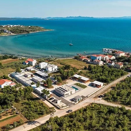 Mobilhome Arina - With Pool Ferienhaus Privlaka (Zadar)