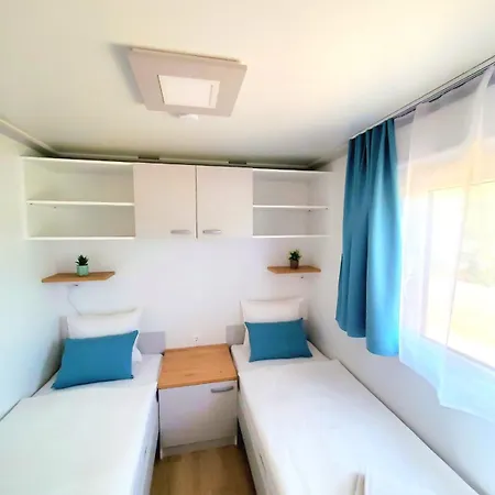 Mobilhome Arina - With Pool 프리블라카