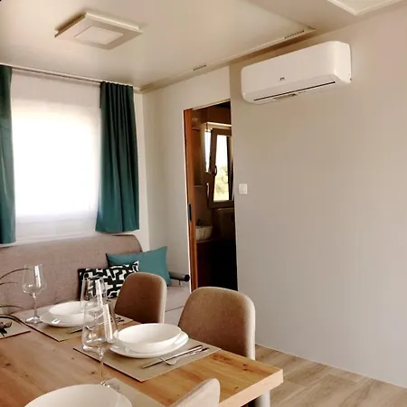 Ferienhaus Mobilhome Arina - With Pool